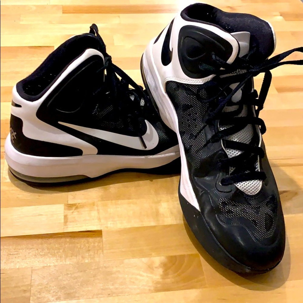 Nike Max Air Lowtops Size 9